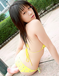 Ami Tokito models outdoors for your viewing pleasure.